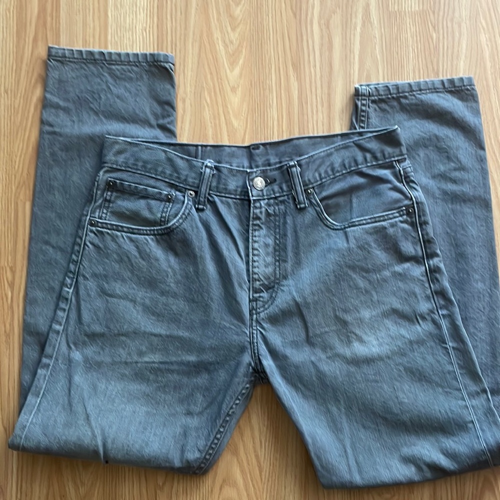 Men’s grey Levi’s jeans. Good condition. Size 31X30